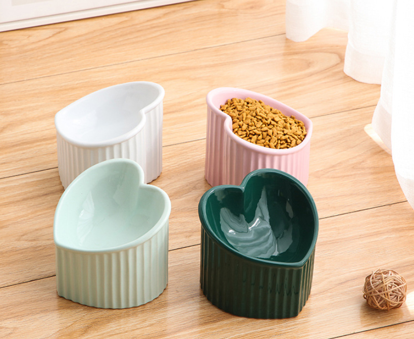 Elevated Ceramic Heart Shaped Raised Pet Bowl with Slanted Design for Cats