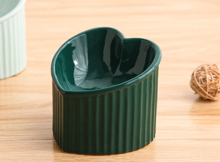 Elevated Ceramic Heart Shaped Raised Pet Bowl with Slanted Design for Cats