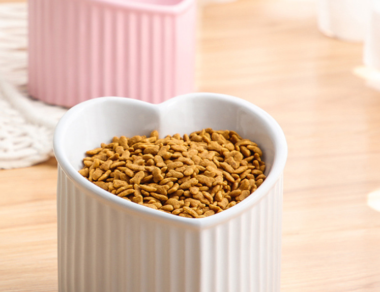 Elevated Ceramic Heart Shaped Raised Pet Bowl with Slanted Design for Cats